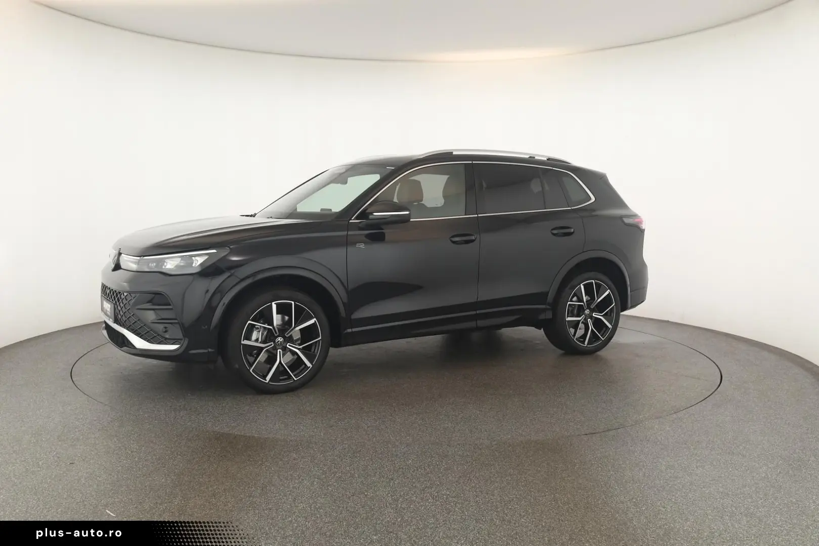 VW Tiguan 2.0 TDI 4M DSG R-Line Pan HUD HK STHZ 360