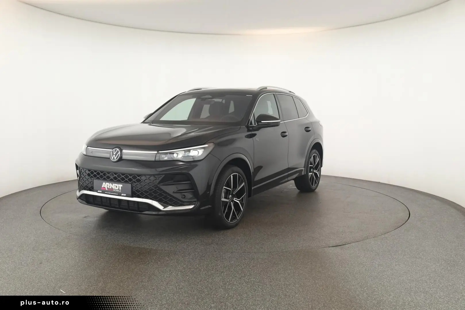 VW Tiguan 2.0 TDI 4M DSG R-Line Pan HUD HK STHZ 360