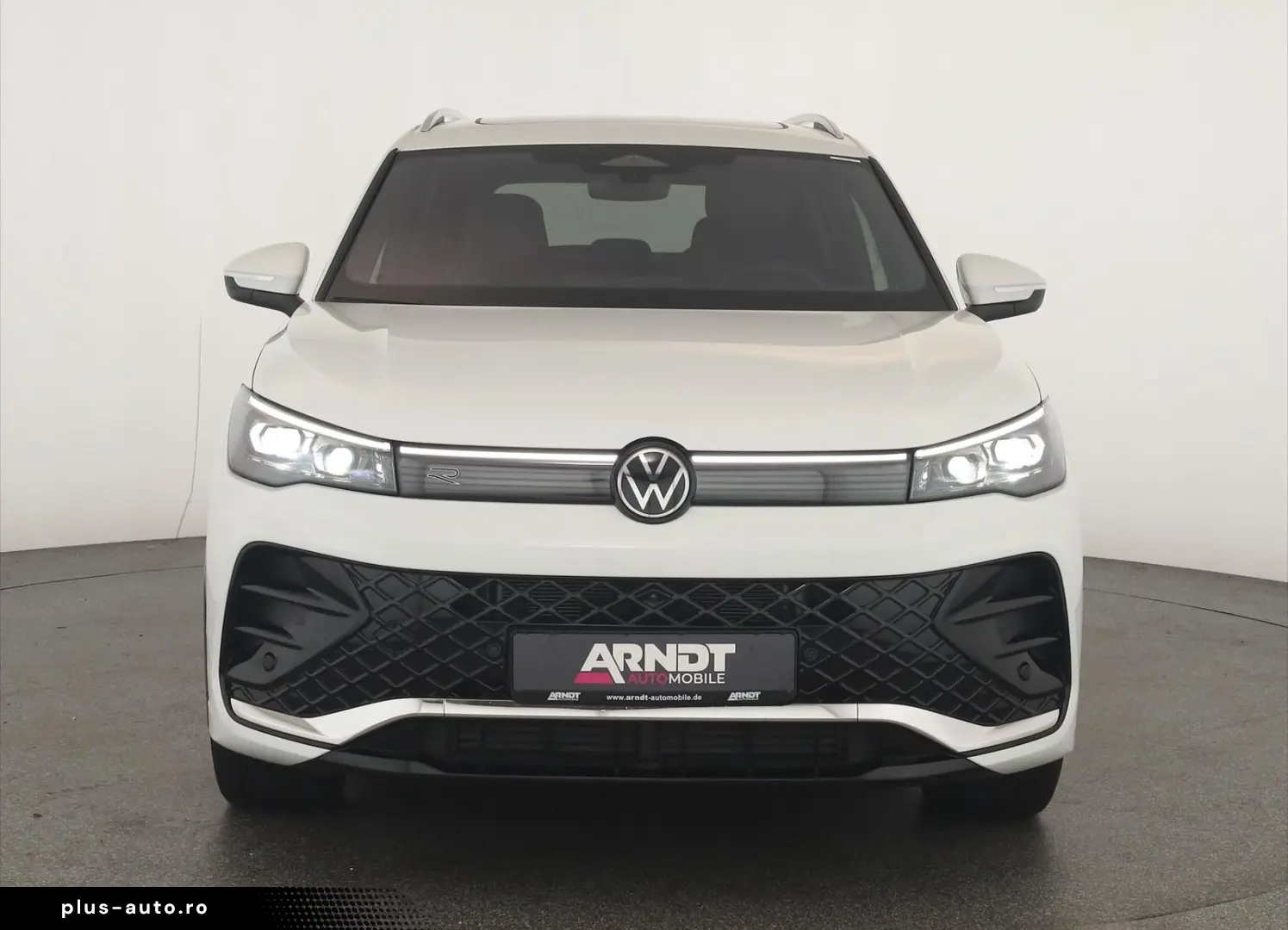 VW Tiguan 2.0 TDI 4M DSG R-Line Pan HUD HK STHZ 360