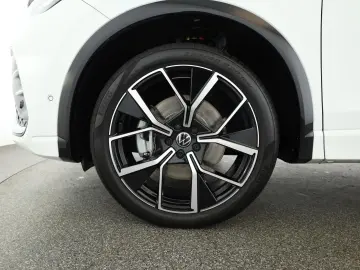 VW Tiguan 2.0 TDI 4M DSG R-Line Pan HUD HK STHZ 360