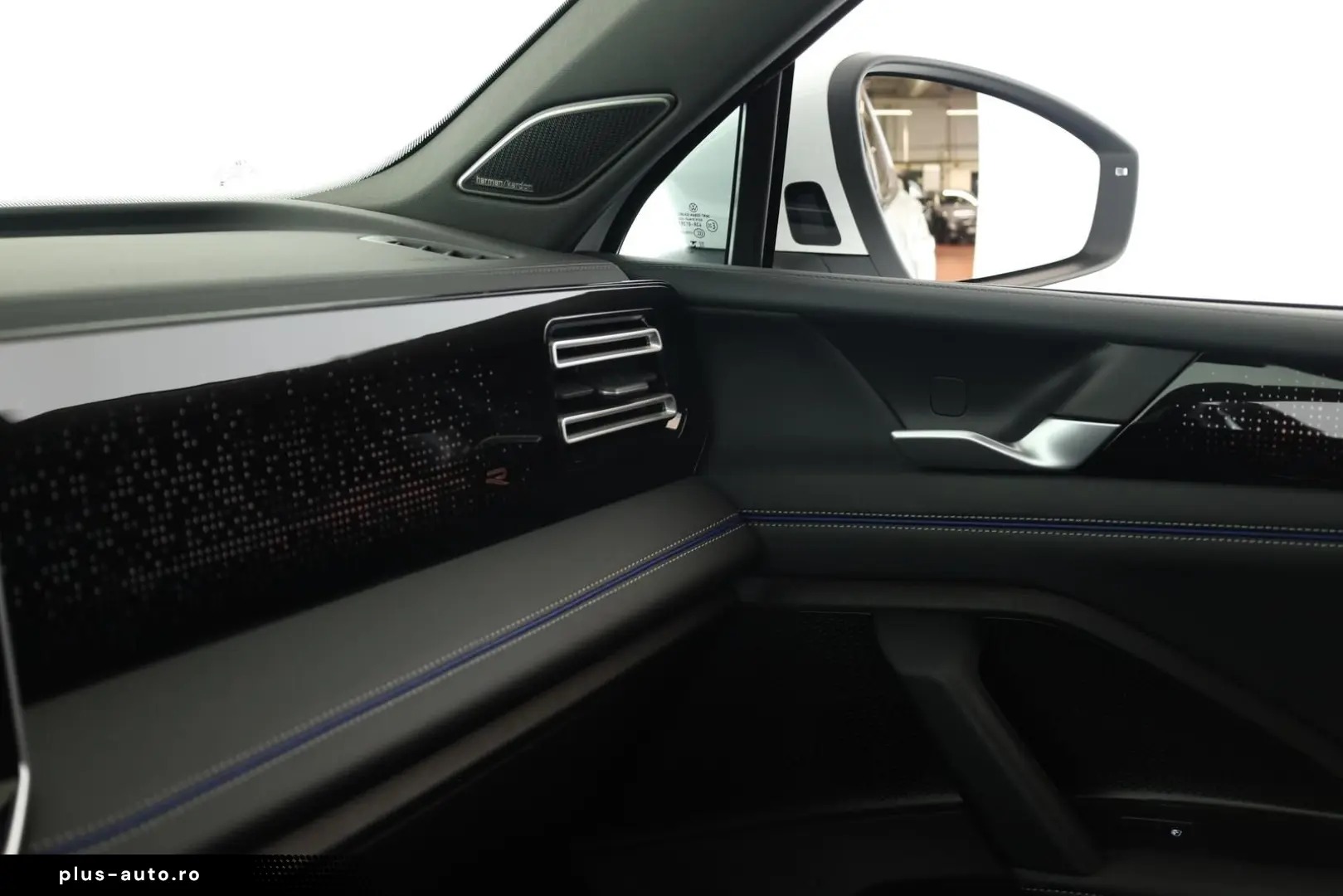 VW Tiguan 2.0 TDI 4M DSG R-Line Pan HUD HK STHZ 360