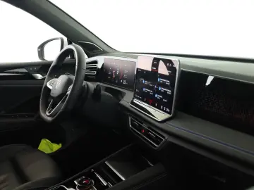 VW Tiguan 2.0 TDI 4M DSG R-Line Pan HUD HK STHZ 360