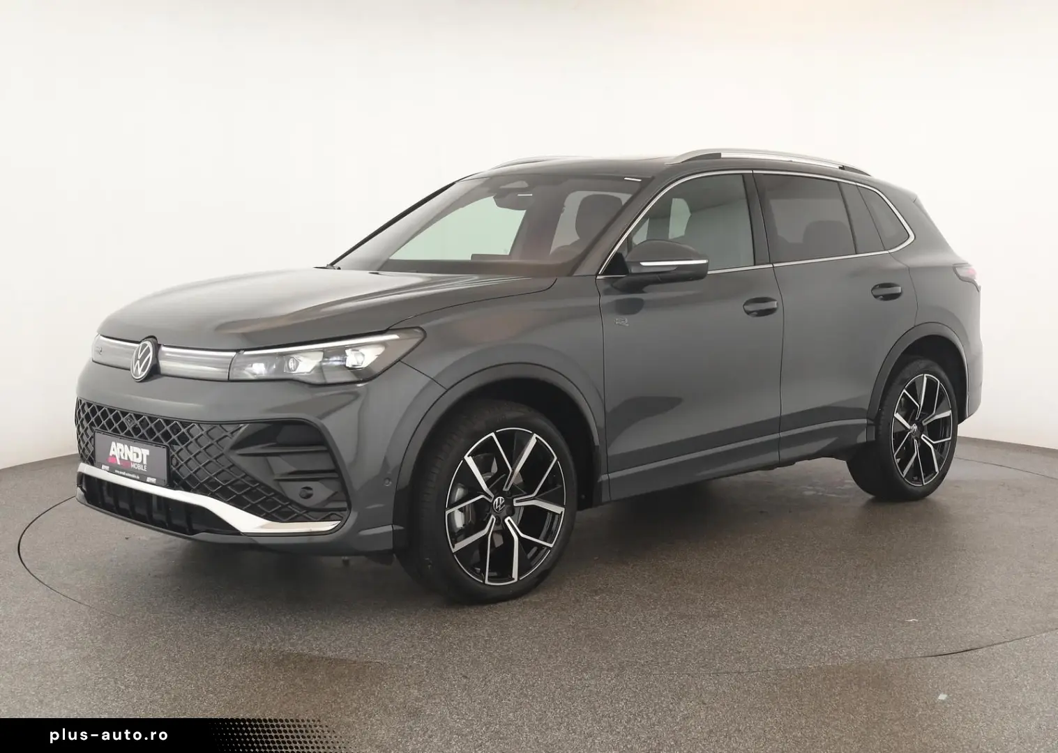 VW Tiguan 2.0 TDI 4M DSG R-Line Pan HUD HK STHZ 360