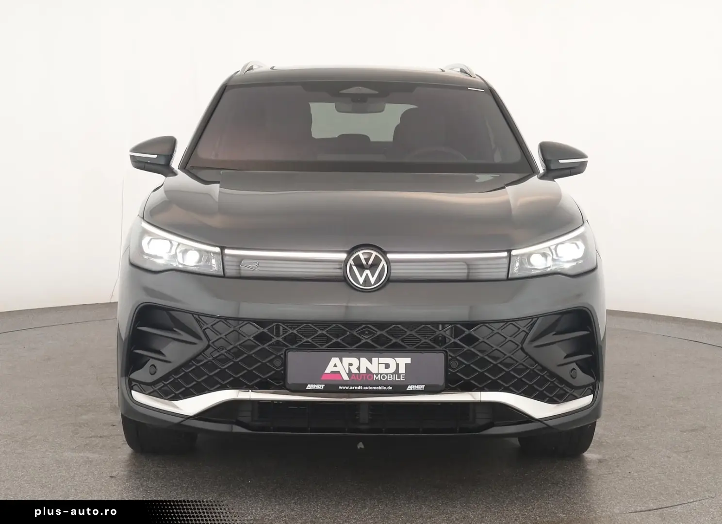 VW Tiguan 2.0 TDI 4M DSG R-Line Pan HUD HK STHZ 360