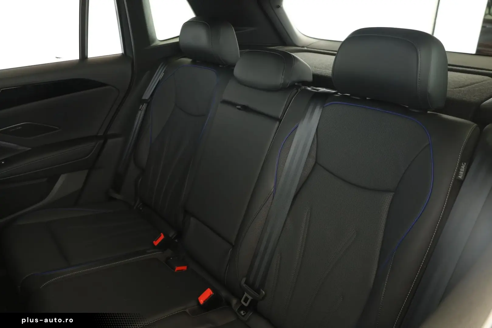 VW Tiguan 2.0 TDI 4M DSG R-Line Pan HUD HK STHZ 360