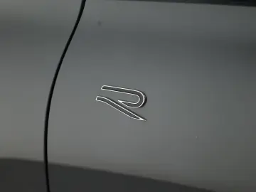 VW Tiguan 2.0 TDI 4M DSG R-Line Pan HUD HK STHZ 360