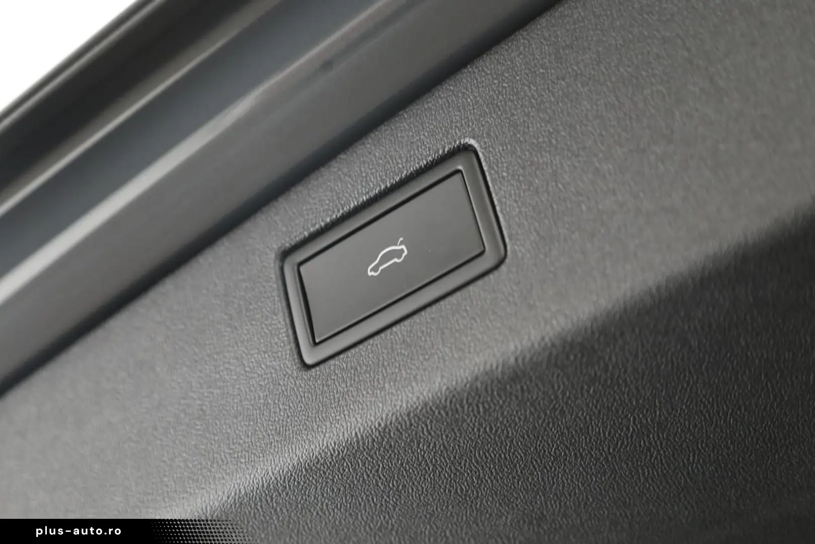 VW Tiguan 2.0 TDI 4M DSG R-Line Pan HUD HK STHZ 360