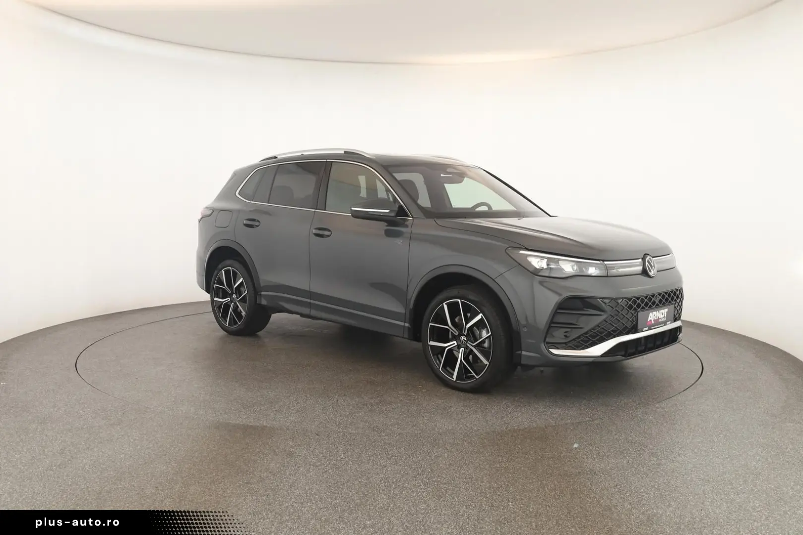 VW Tiguan 2.0 TDI 4M DSG R-Line Pan HUD HK STHZ 360