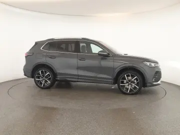 VW Tiguan 2.0 TDI 4M DSG R-Line Pan HUD HK STHZ 360