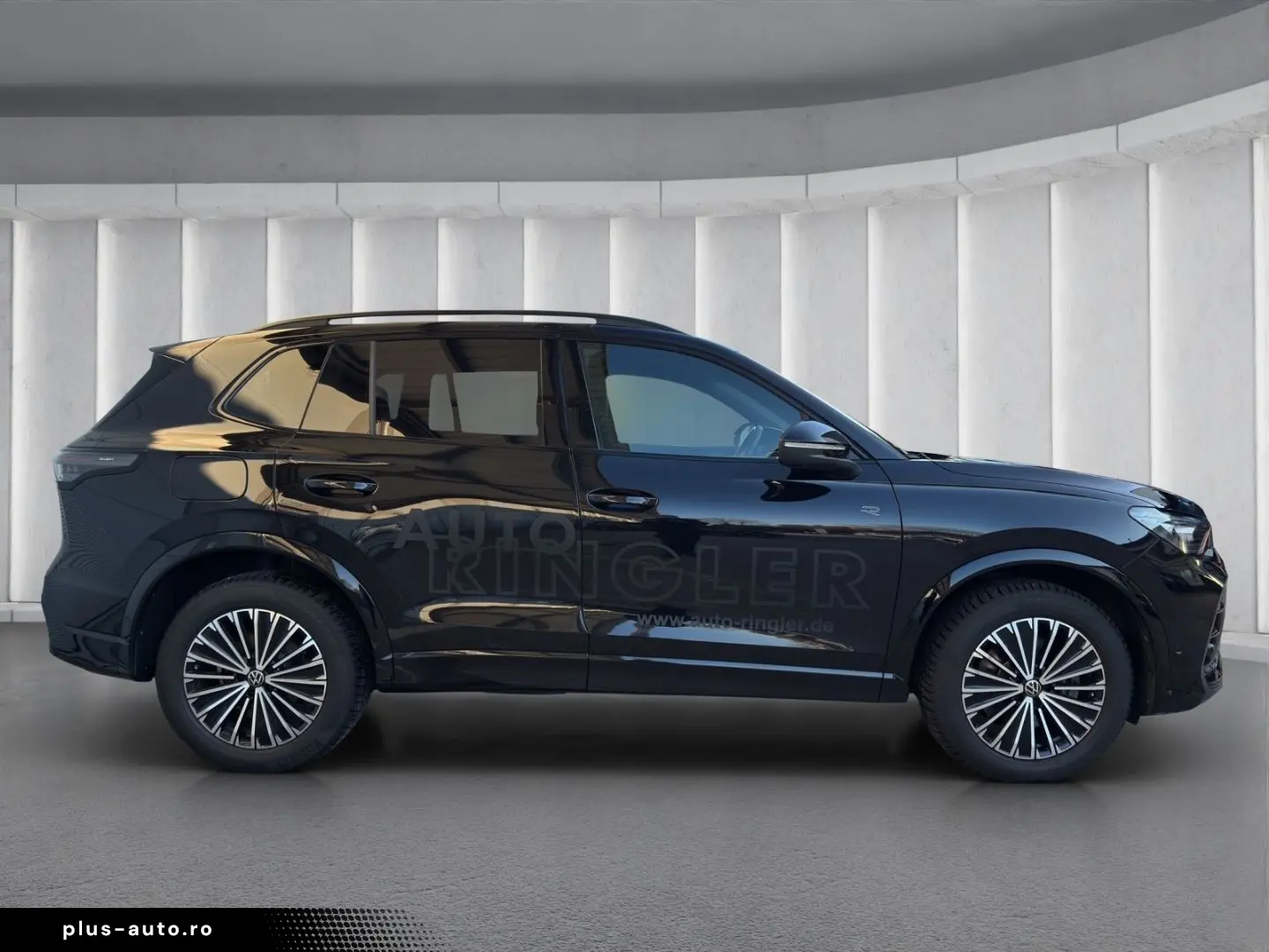 VW Tiguan R-LINE 4Mot StndHzg HD-Matrix PANO 360 Ka