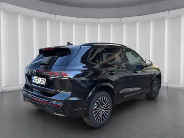 VW Tiguan R-LINE 4Mot StndHzg HD-Matrix PANO 360 Ka