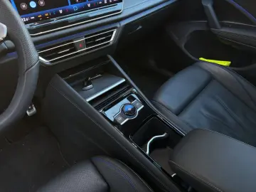 VW Tiguan R-LINE 4Mot StndHzg HD-Matrix PANO 360 Ka