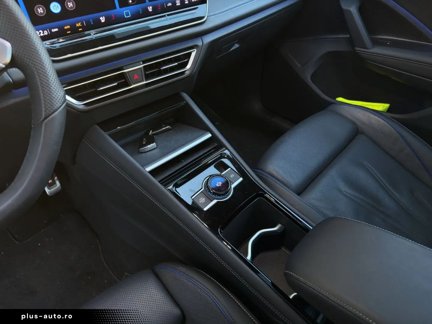 VW Tiguan R-LINE 4Mot StndHzg HD-Matrix PANO 360 Ka