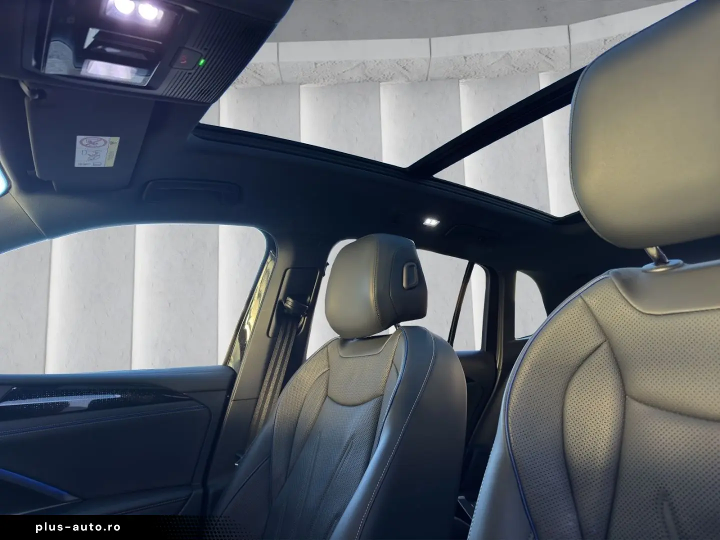 VW Tiguan R-LINE 4Mot StndHzg HD-Matrix PANO 360 Ka