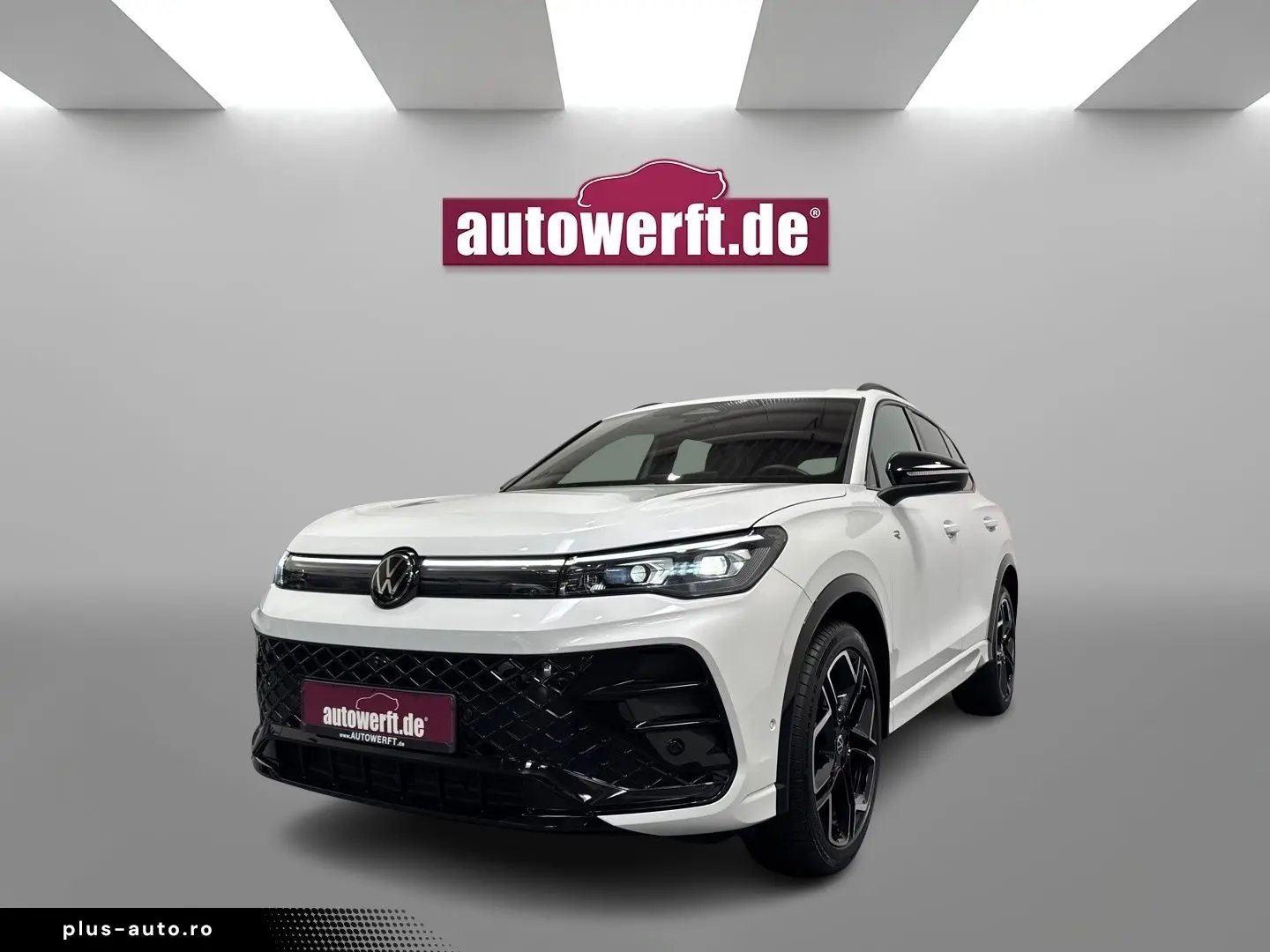 VW Tiguan 2.0 TDI 4M DSG R LINE BLACK PANO AHK MATR