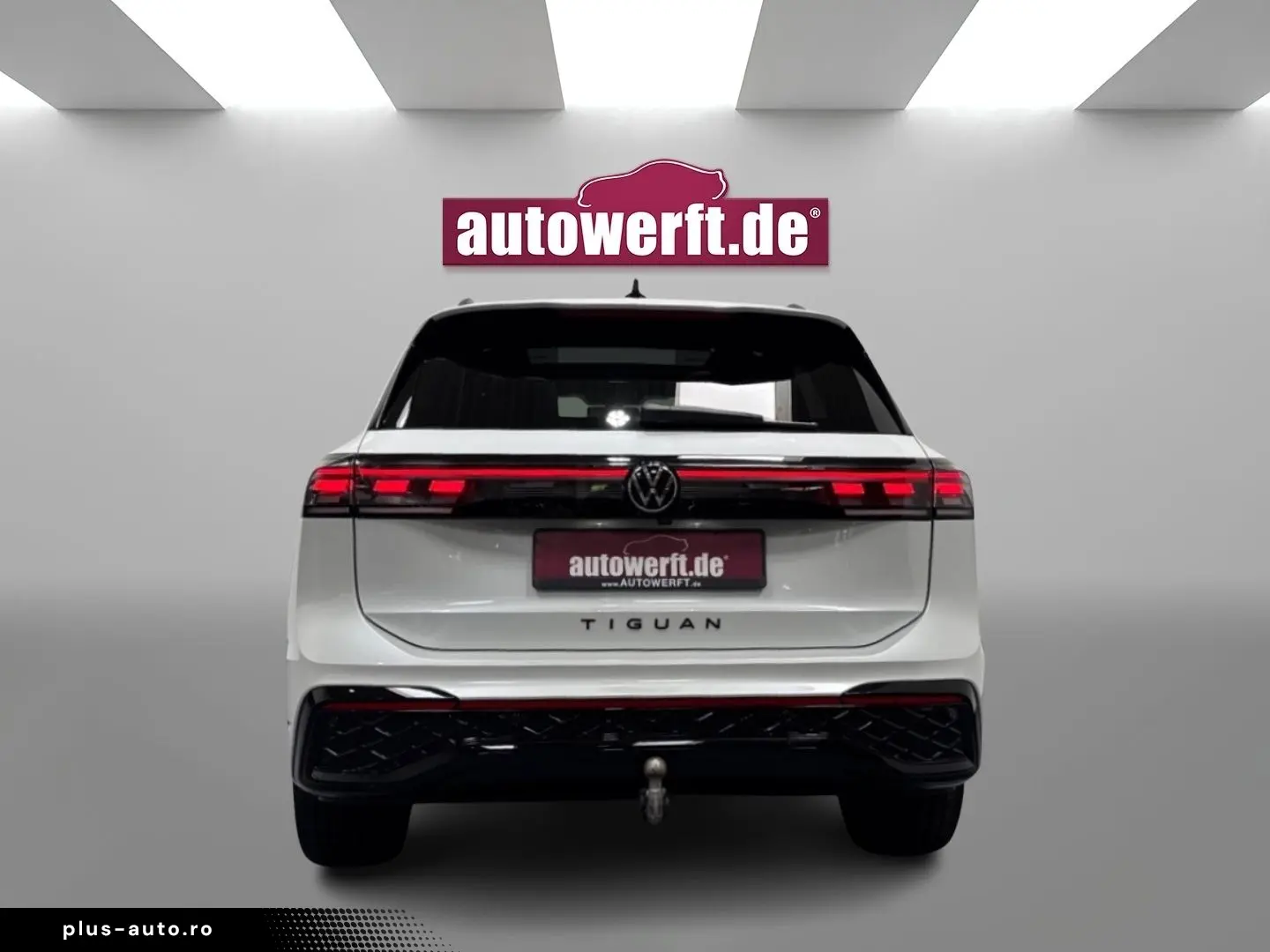 VW Tiguan 2.0 TDI 4M DSG R LINE BLACK PANO AHK MATR