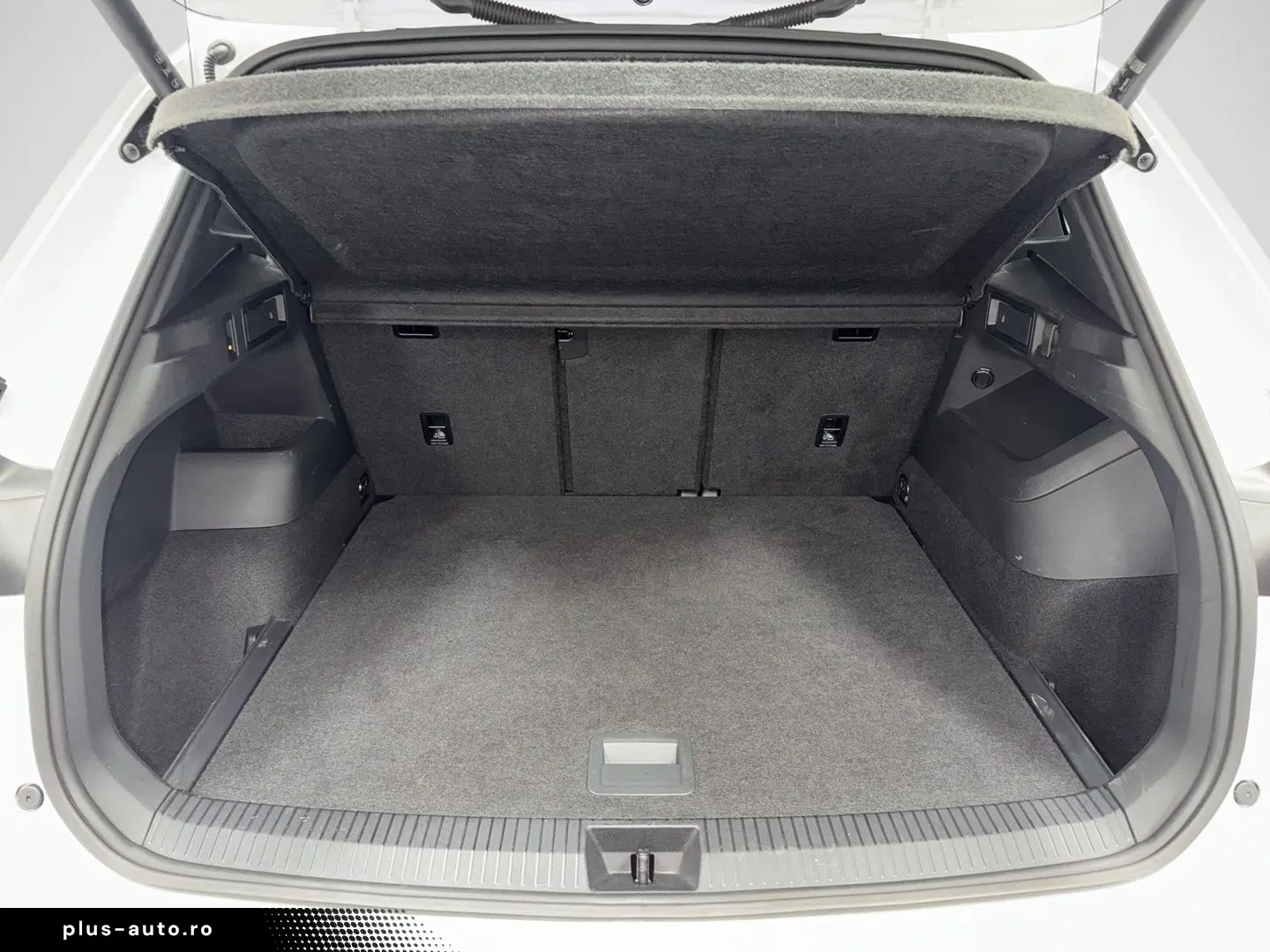 VW Tiguan 2.0 TDI 4M DSG R LINE BLACK PANO AHK MATR