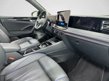 VW Tiguan 2.0 TDI 4M DSG R LINE BLACK PANO AHK MATR