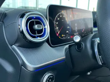 MERCEDES-BENZ C 180 AMG Night Pano Distronic CarPlay&hellip;