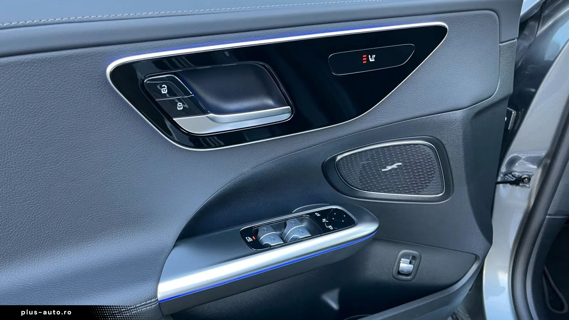 MERCEDES-BENZ C 180 AMG Night Pano Distronic CarPlay&hellip;