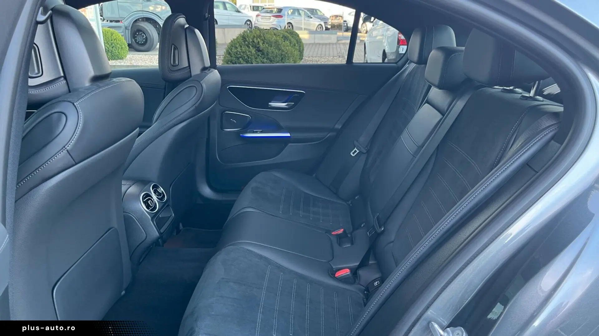 MERCEDES-BENZ C 180 AMG Night Pano Distronic CarPlay&hellip;