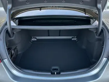 MERCEDES-BENZ C 180 AMG Night Pano Distronic CarPlay&hellip;