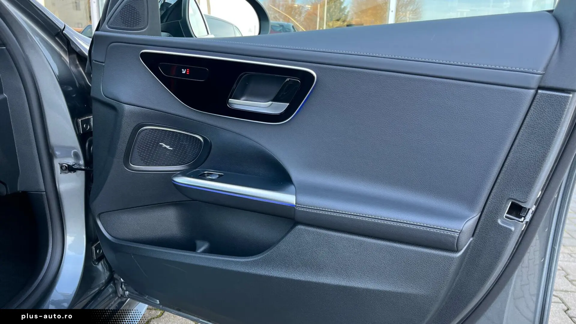 MERCEDES-BENZ C 180 AMG Night Pano Distronic CarPlay&hellip;