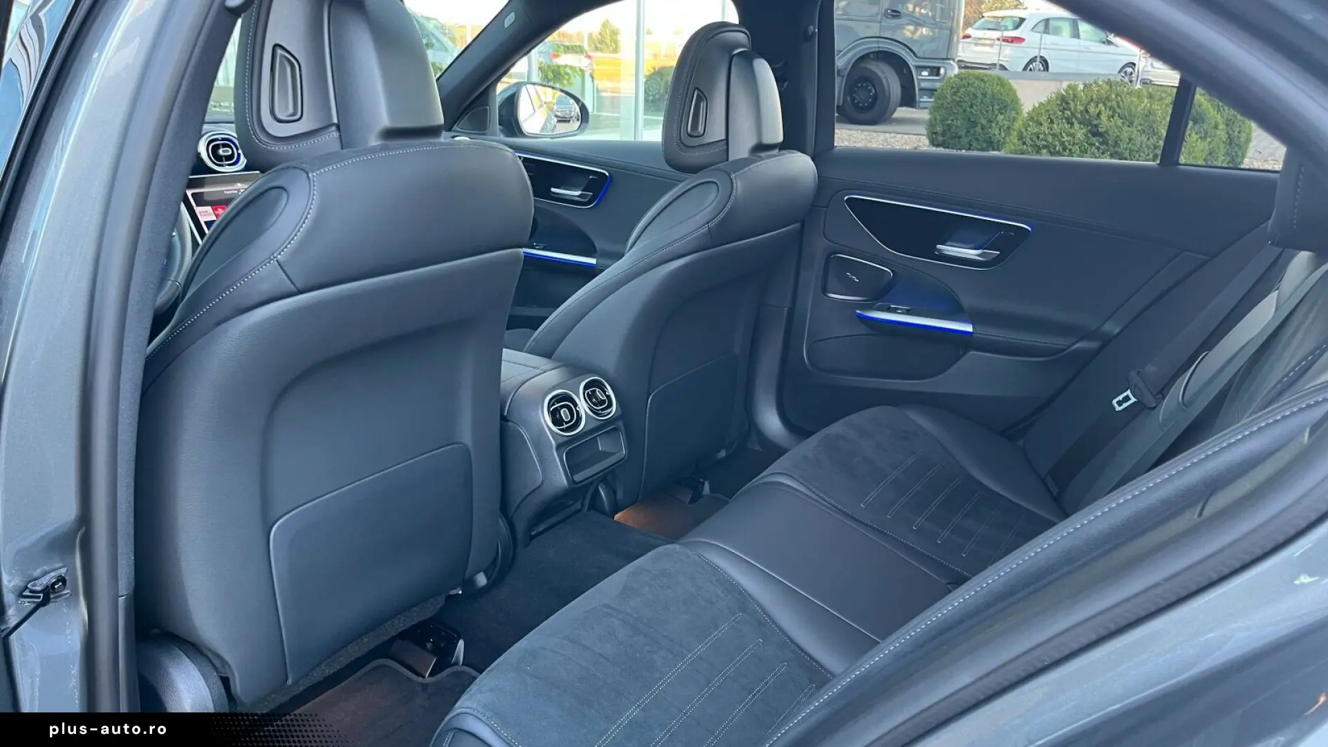 MERCEDES-BENZ C 180 AMG Night Pano Distronic CarPlay&hellip;