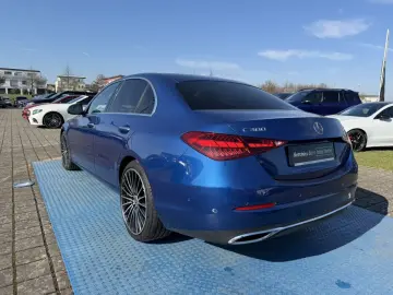 MERCEDES-BENZ C 300 4M AVANTGARDE BURM DIGI LIGHT FAHRASSIST