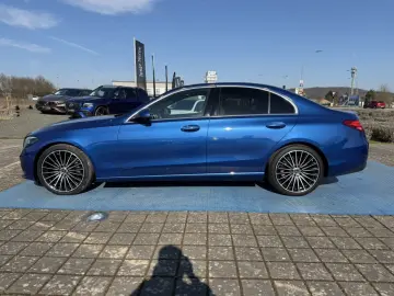 MERCEDES-BENZ C 300 4M AVANTGARDE BURM DIGI LIGHT FAHRASSIST