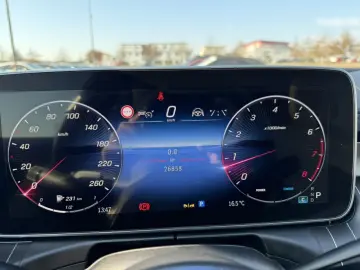 MERCEDES-BENZ C 300 4M AVANTGARDE BURM DIGI LIGHT FAHRASSIST