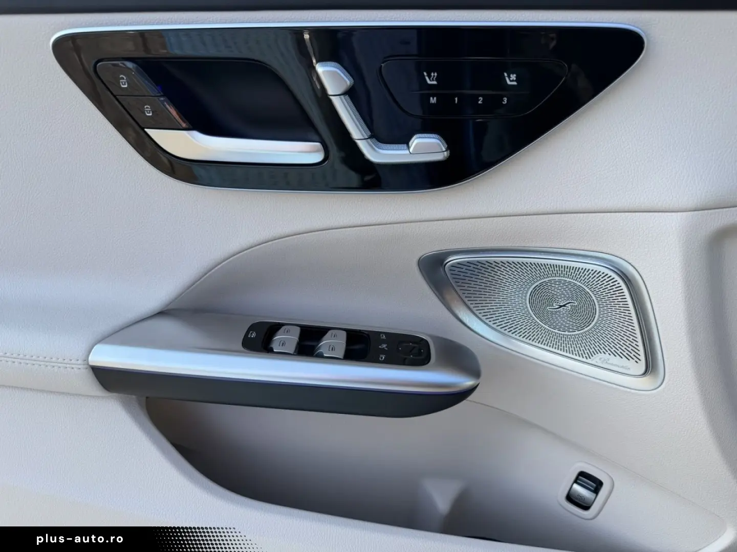 MERCEDES-BENZ C 300 4M AVANTGARDE BURM DIGI LIGHT FAHRASSIST