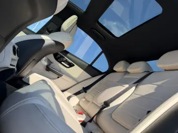 MERCEDES-BENZ C 300 4M AVANTGARDE BURM DIGI LIGHT FAHRASSIST