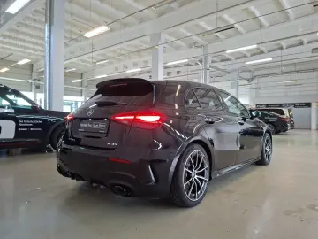 MERCEDES-BENZ A 35 4M AMG Pano Distr 360 Cam Multibeam Night