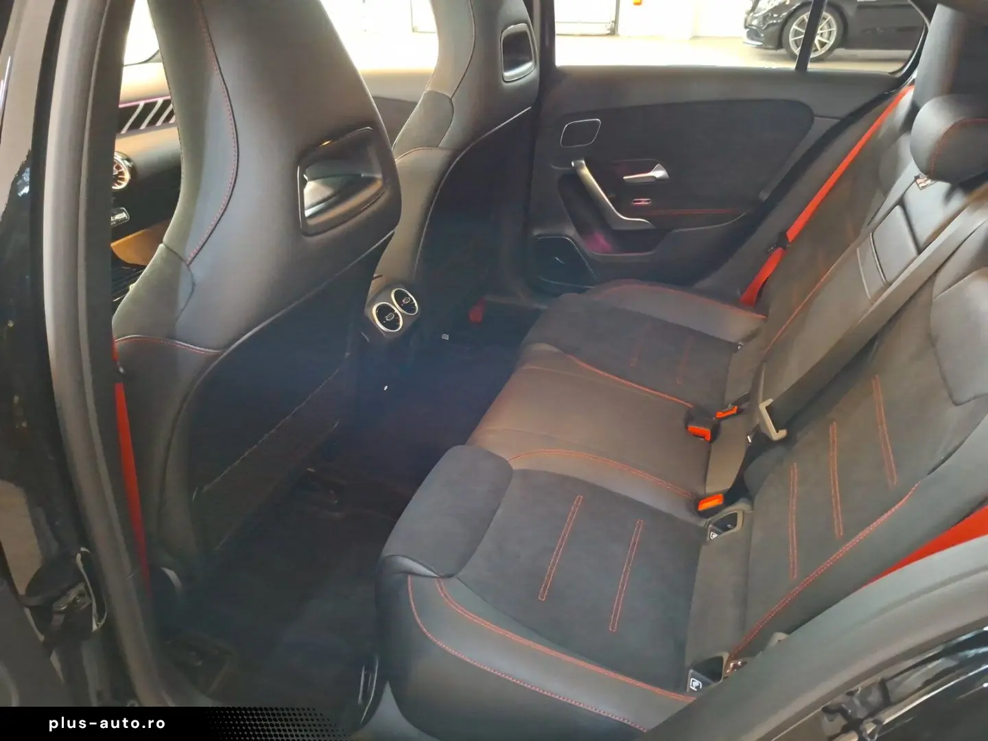 MERCEDES-BENZ A 35 4M AMG Pano Distr 360 Cam Multibeam Night