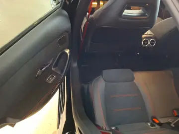 MERCEDES-BENZ A 35 4M AMG Pano Distr 360 Cam Multibeam Night