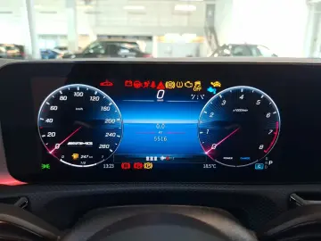 MERCEDES-BENZ A 35 4M AMG Pano Distr 360 Cam Multibeam Night