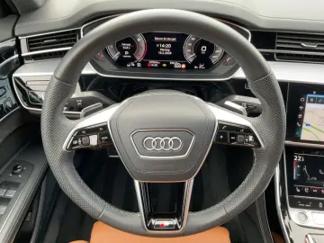 AUDI A8 60 TFSI e QU S-LINE MATRIX AIR HuD B&O AHK