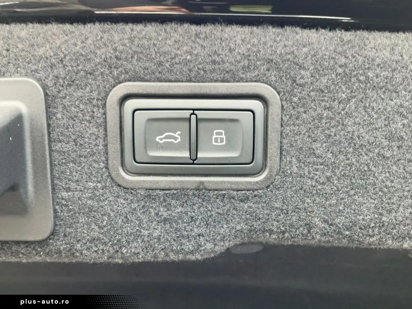AUDI A8 60 TFSI e QU S-LINE MATRIX AIR HuD B&O AHK