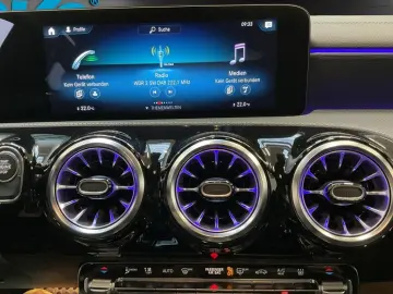 MERCEDES-BENZ CLA 250 e AMG NIGHT PANORAMA SPURPAKET&hellip;