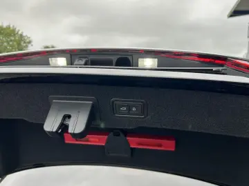 AUDI A8 50 TDI quattro  Cognac  Massage Luft