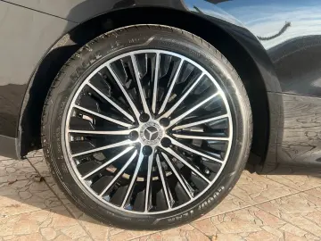 MERCEDES-BENZ CLE 200 AMG Line Pano.-Dach Distronic Kamera