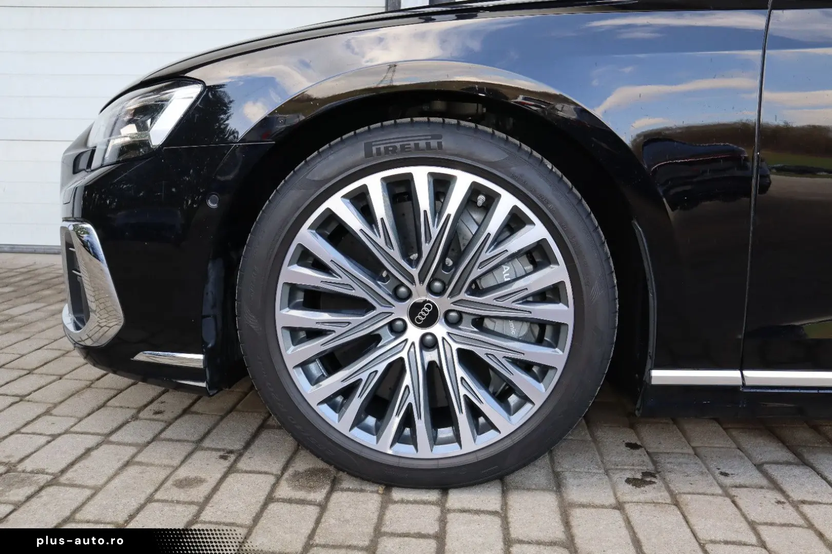 AUDI A8L 60 TFSI V8 lang exclusive KERAMIK UPE217.190