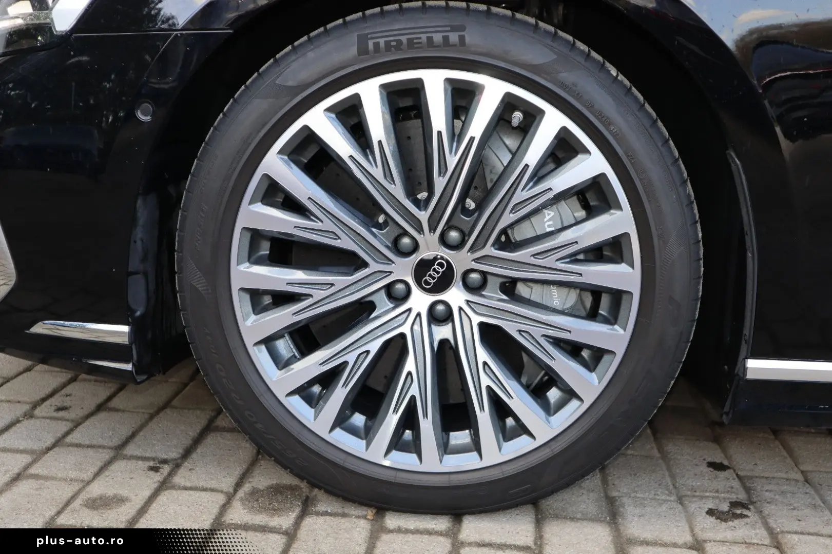 AUDI A8L 60 TFSI V8 lang exclusive KERAMIK UPE217.190