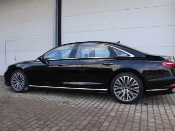 AUDI A8L 60 TFSI V8 lang exclusive KERAMIK UPE217.190