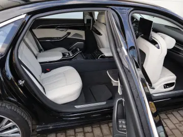 AUDI A8L 60 TFSI V8 lang exclusive KERAMIK UPE217.190