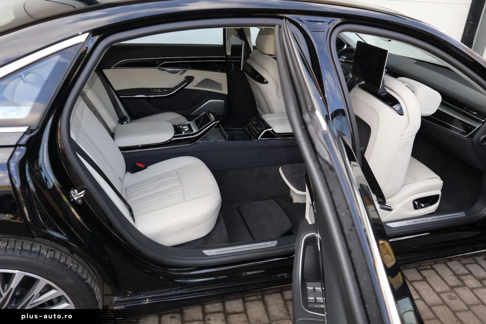 AUDI A8L 60 TFSI V8 lang exclusive KERAMIK UPE217.190