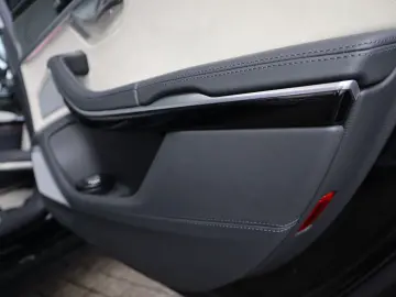 AUDI A8L 60 TFSI V8 lang exclusive KERAMIK UPE217.190