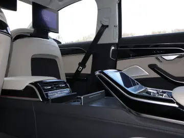 AUDI A8L 60 TFSI V8 lang exclusive KERAMIK UPE217.190