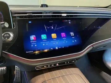 MERCEDES-BENZ E 220 d AMG Pano D4Sound Air Hyper HUD&hellip;